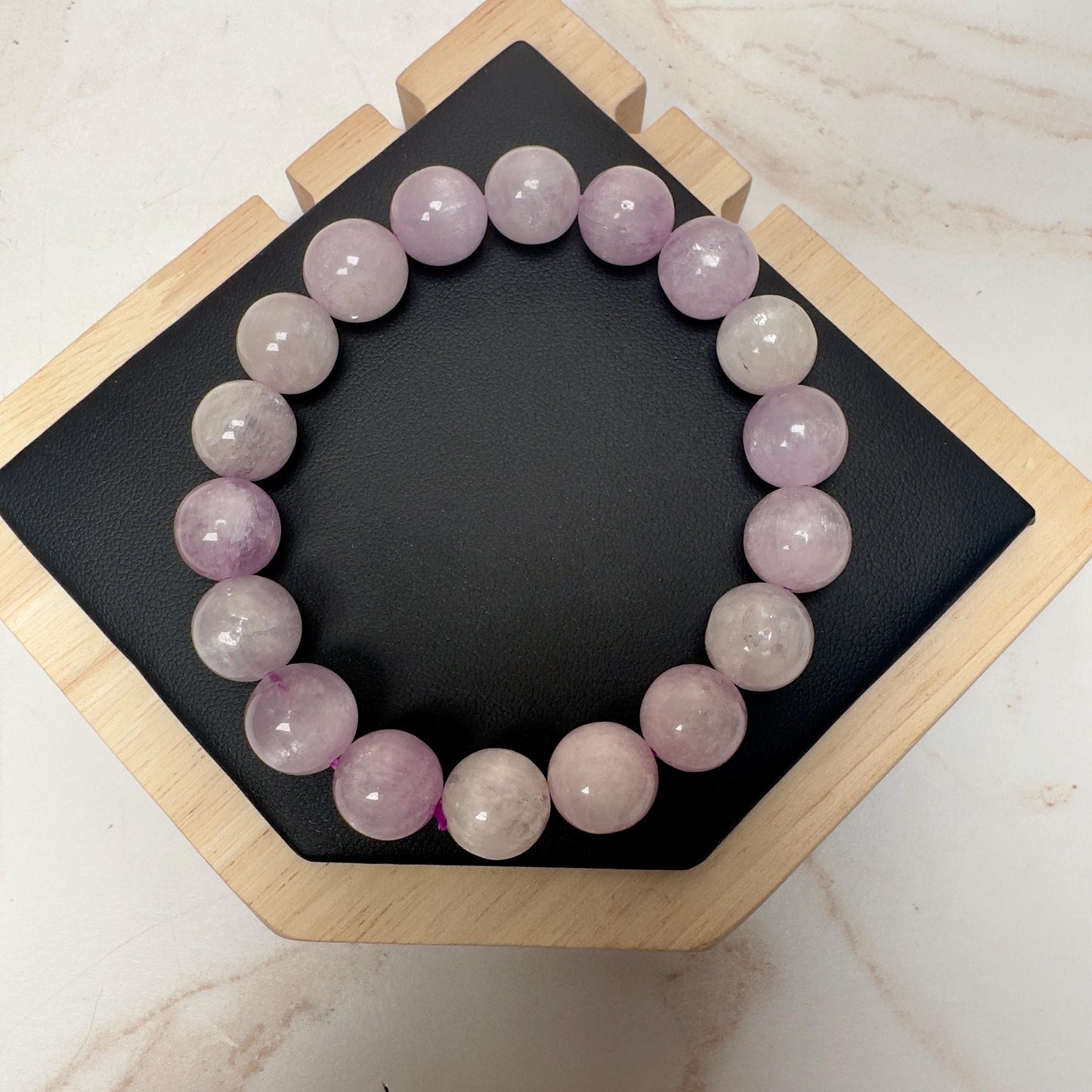 Kunzite Bracelet With Cat-Eye Flash From Brazil In 11.3mm