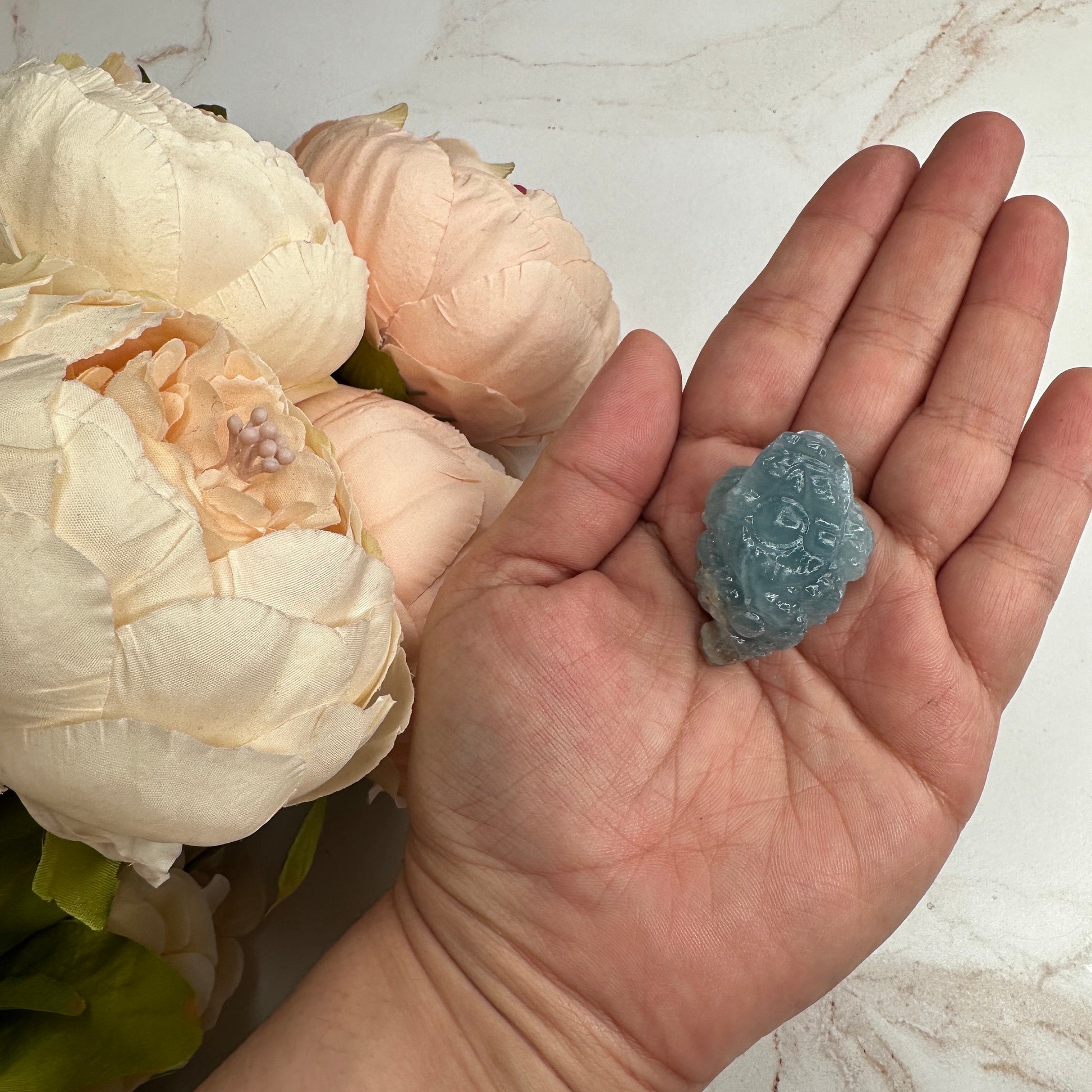 Mini Money Toad In Blue Onyx Master Carved | Pocket size