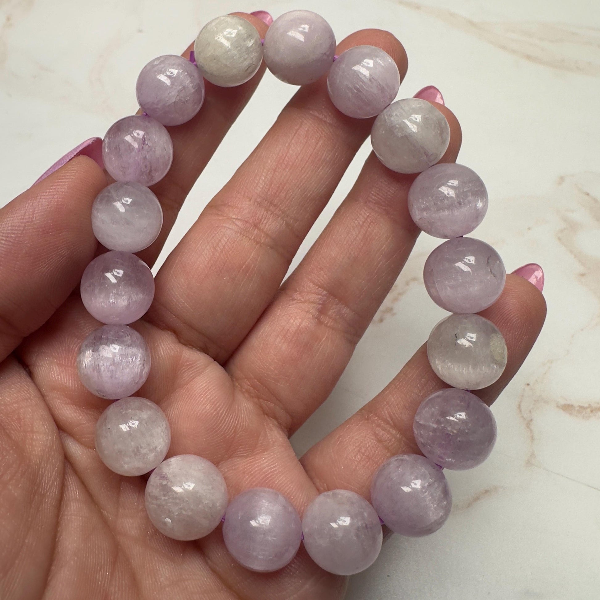 Kunzite Bracelet With Cat-Eye Flash From Brazil In 11.3mm