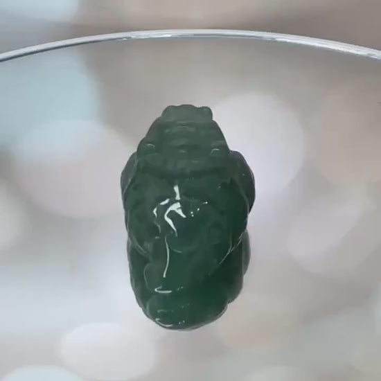 Mini Money Toad in Green Aventurine Master Carved | Pocket size